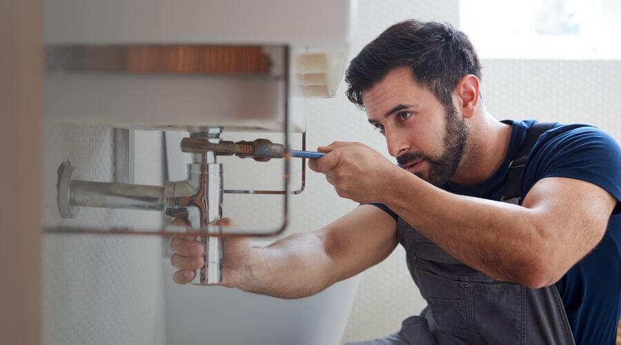 Expert burst pipe repair services in Haleyville, AL